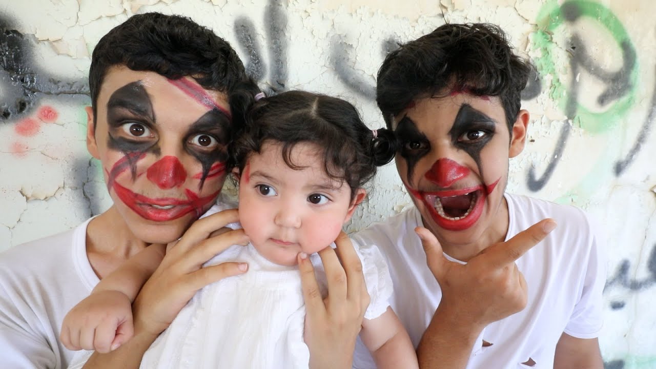 الوحش مع اخوه يفاجئون البيبي !!