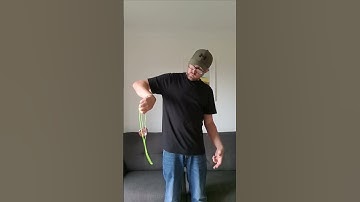 Yoyo Tricks In Slowmo Part 35 - Jade Whip #yoyotricks #slowmotion #satisfying #yoyo #yoyoing