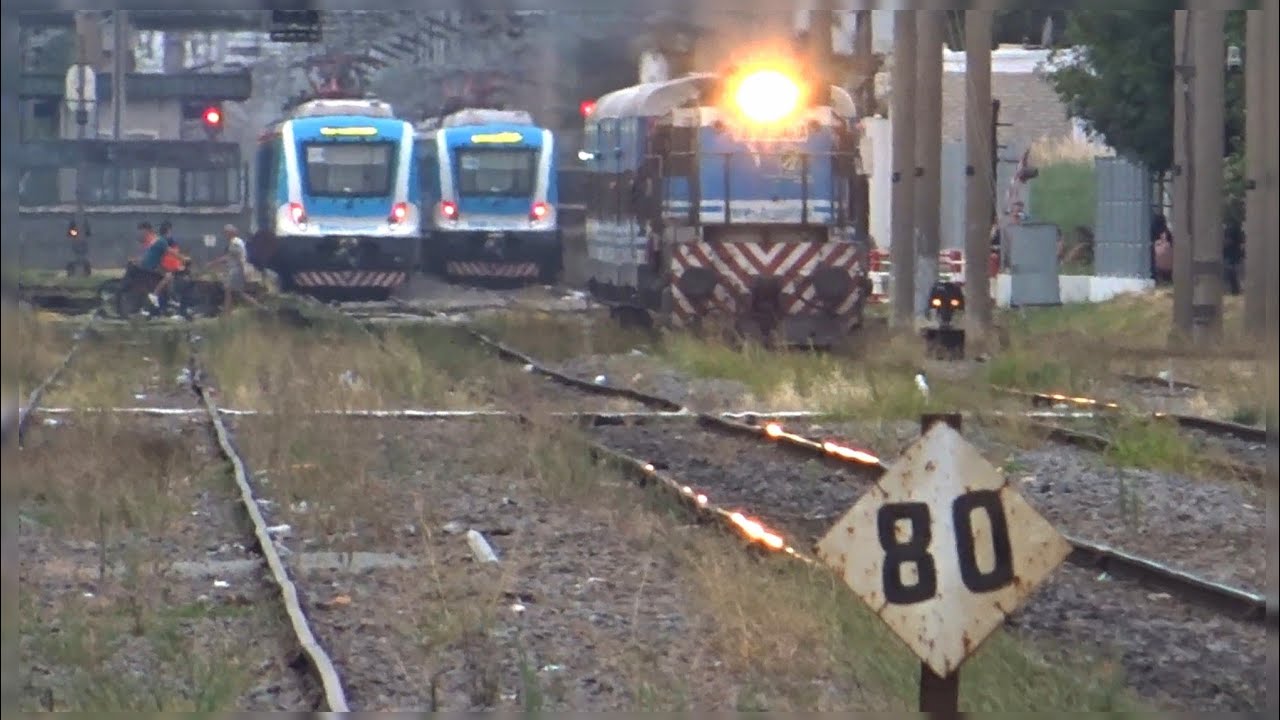 EMD GT22CW-2 A914 saliendo de Ezeiza 