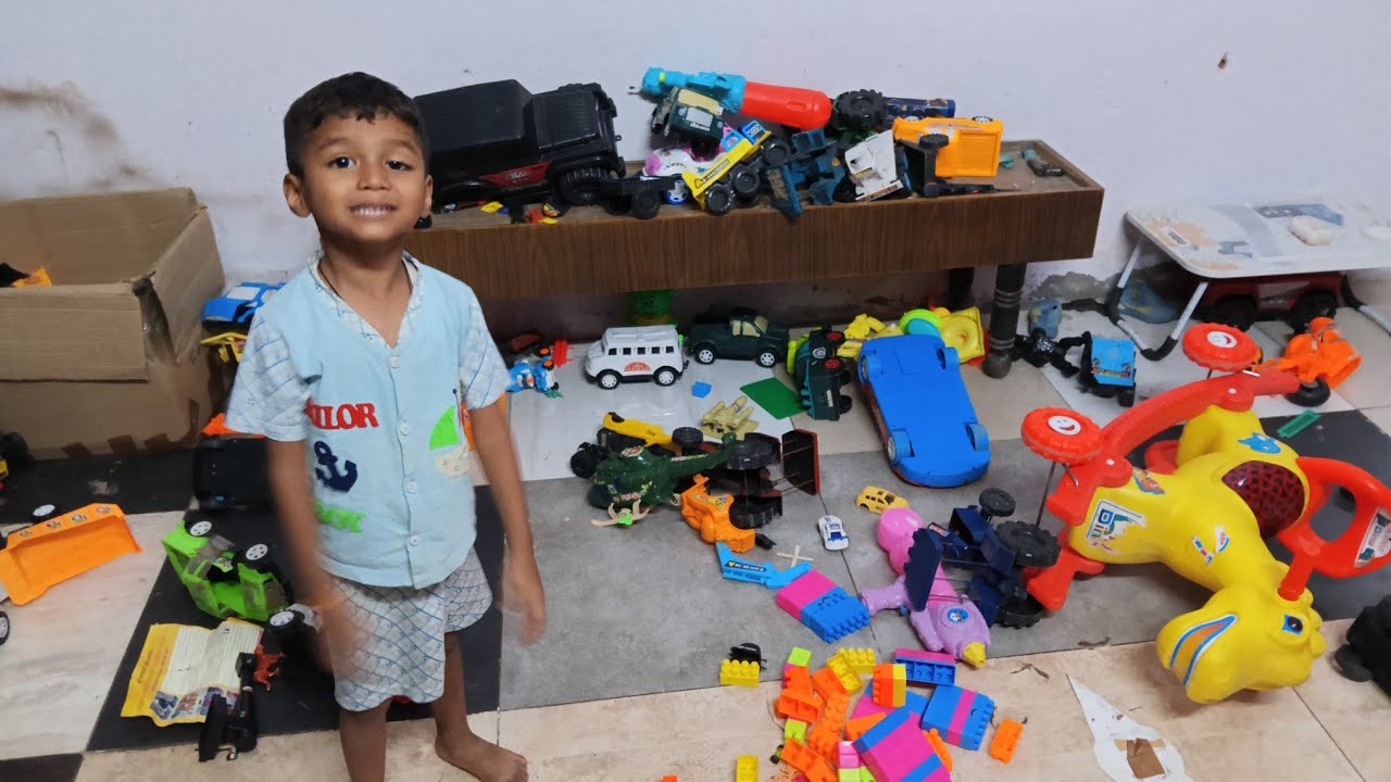 गाड़ियों की लाइन लग गई देखिये चक्का जाम 