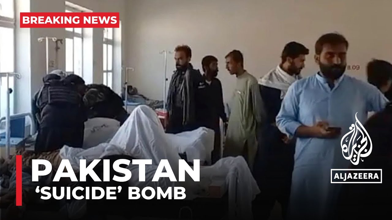 ارتفع عدد ضحايا التفجير الذي استهدف مسيرة باكستانية لإحياء ذكرى المولد النبوي إلى 52 قتيلاً.