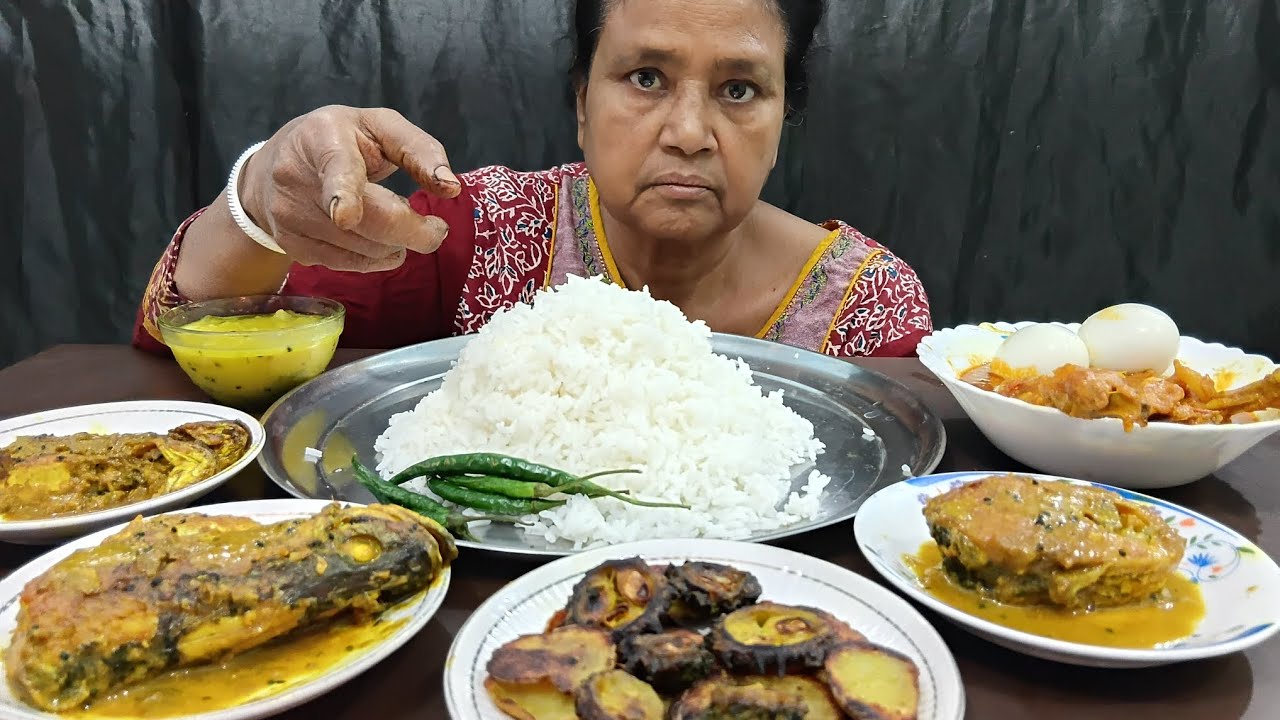 SPICY EATING RICE TANGRA 🐟 FISH VATKI FISH RUI FISH CHICKEN CURRY......