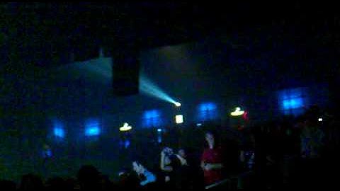 Reverze 2010 Showtek - We speak music