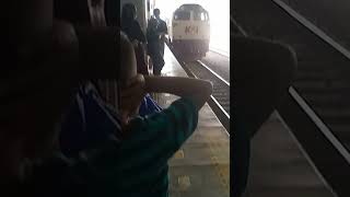 keretaapi   Sambil Nunggu Kreta 