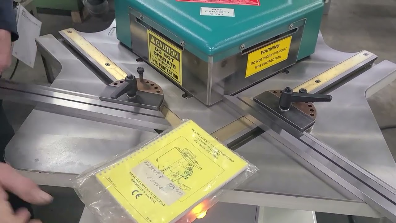 IMAC Hydraulic Power Corner Notcher