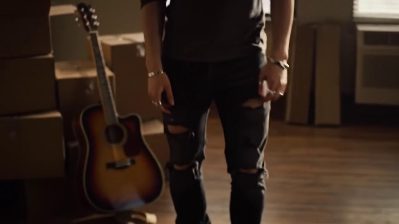 90s Alt-Rock: High Energy Gig from a Parallel Lollapalooza (inspired by Foo Fighters)