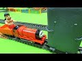 しずかちゃんがぬりかべを押しながら線路を走るよ♪トーマスの線路がぬりかべだらけ♪Thomas&Friend Toys♪ゆうぴょん yupyon