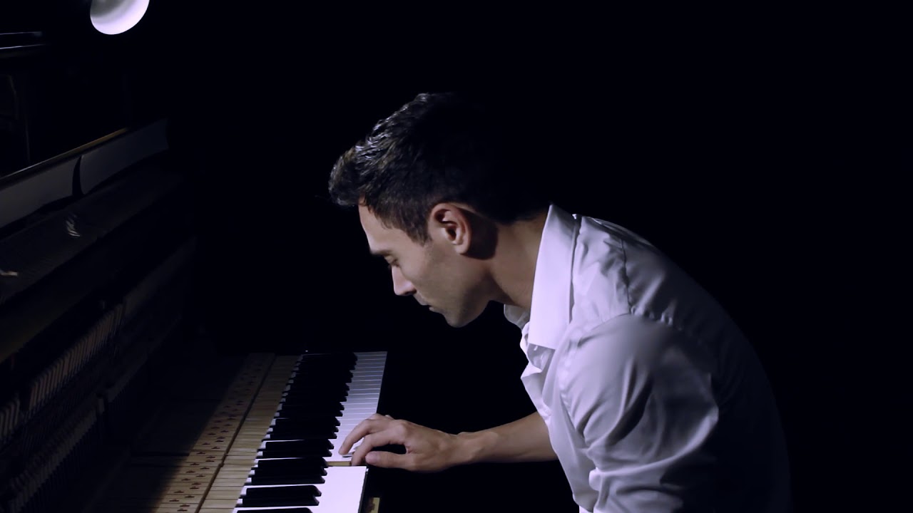 Alfonso Peduto - 19 Hands