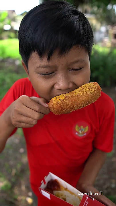 Did You Intentionally Take a Selfie with a Beautiful Girl to Show This??!