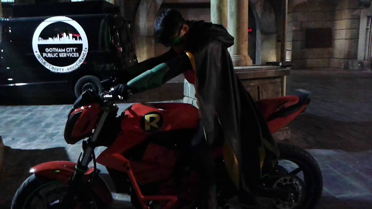 gotham city streetmosphere show parque warner