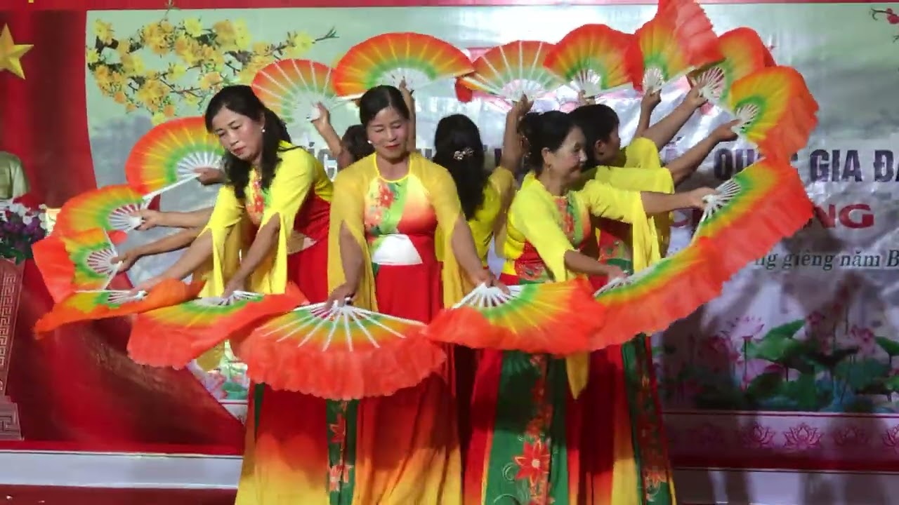 Múa thăm bến nhà rồng do c l b tiền trai biểu diễn 