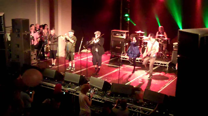 Reel Big Fish - She Has a Girlfriend Now ft Marcia...