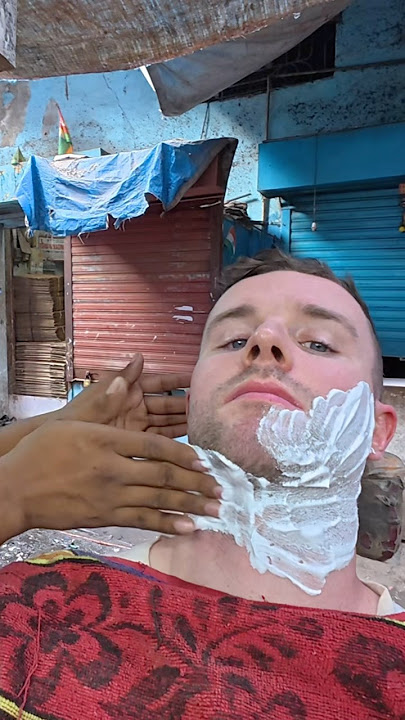 $1 Street Shave in Indian Slum 🇮🇳 #india #dharavi #mumbai