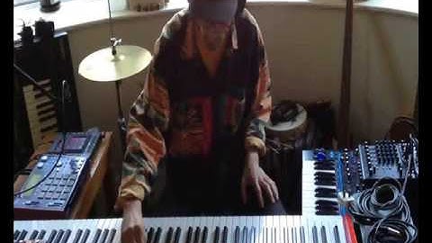 memotone  - Still Belonged - Live Loop Session Oct 2015