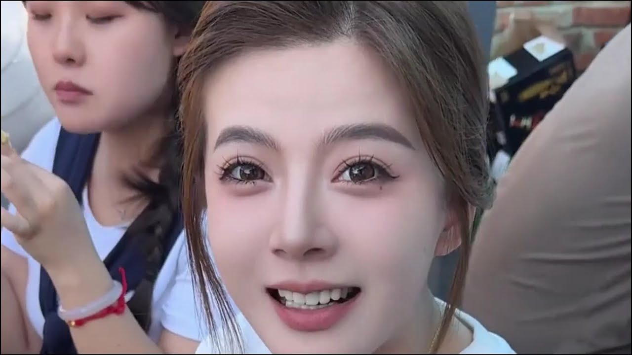 暗恋多年的发小失恋了 我是不是该去表白     那么一瞬间，才知道成家这两个字不是那么容易的#晓田