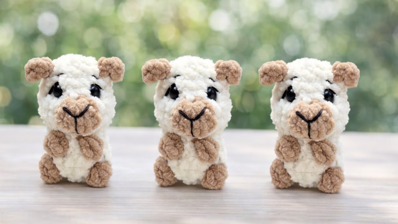 Маленькая овечка без пришивных деталей из плюша крючком🐏 crocheted sheep🐏gehäkelte Schafe