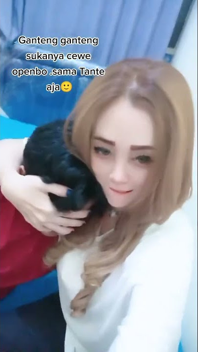 BRONDONG SAMA TANTE😍 #short #brondong #tante #share