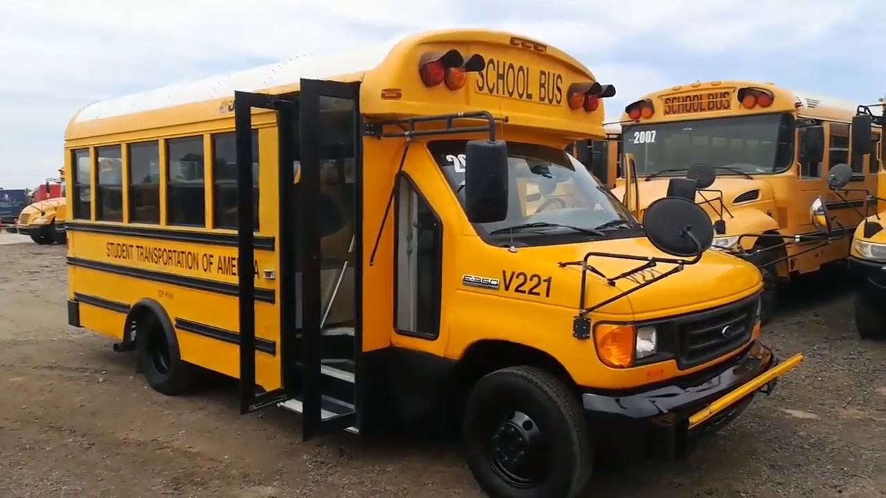 AUTOBUS ESCOLAR CAMION 2006 FORD E-350 POWERSTROKE 6.0L