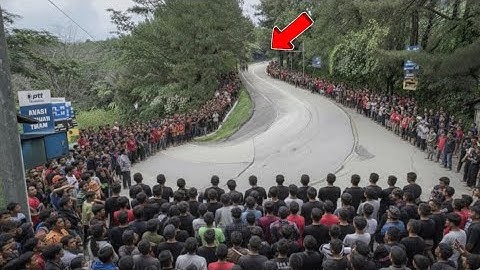PANTAS DI BAYAR MAHAL !! AKSI SKIL SOPIR YANG LUAR BIASA , Bikin Semua Warga Terkagum Melihatnya