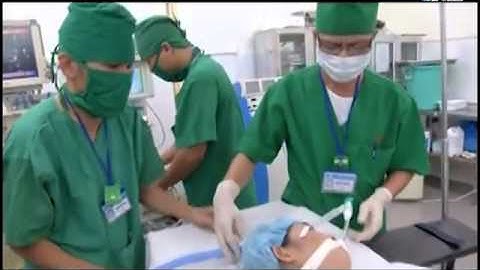 Clip rơi nước mắt  Người mẹ ung thư từ biệt con 7 ngày tuổi trước khi qua đời