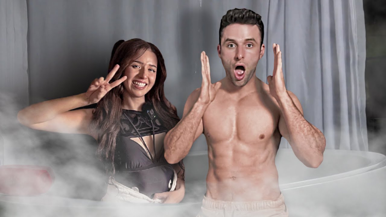 I took a bath with Pokimane - In the Tub w/ AustinShow