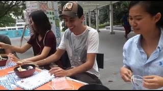 NUS students trying out the Bento D'lite pop-up cafe
