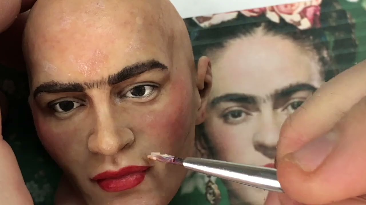 Sculpting Frida Kahlo