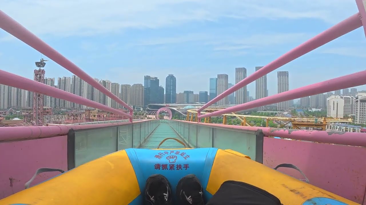 INSANE GLAS-WATERSLIDE in CHINA 🇨🇳