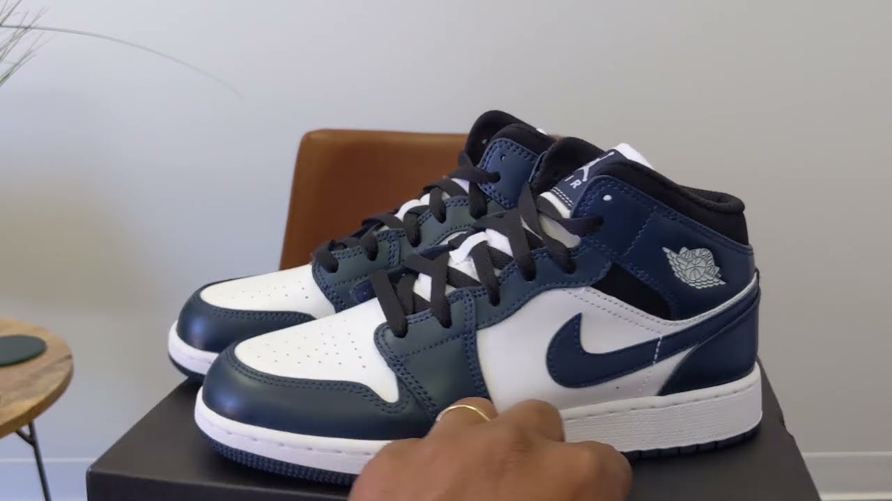 Air Jordan 1 Mid GS Armory Navy/White-Black 554725-411 - YouTube