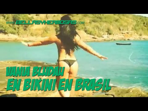 Vania Bludau en bikini en Brasil