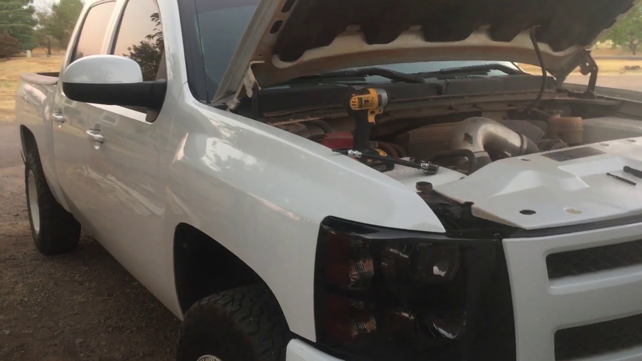 Adjusting headlights on 2007-2013 silverado - YouTube