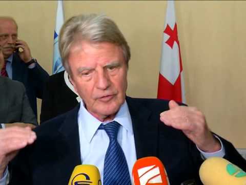 ბერნარ კუშნერის ვიზიტი სამედიცინო უნივერსიტეტის სტუდენტებთან