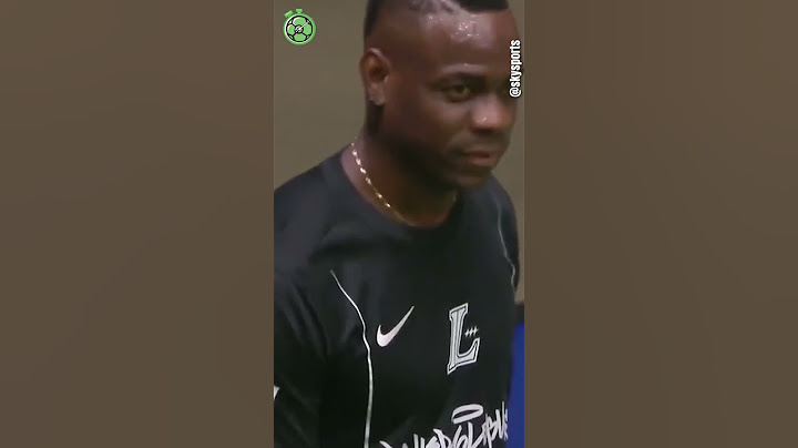 Trop facile pour Mario Balotelli #football  #footballshorts #foot