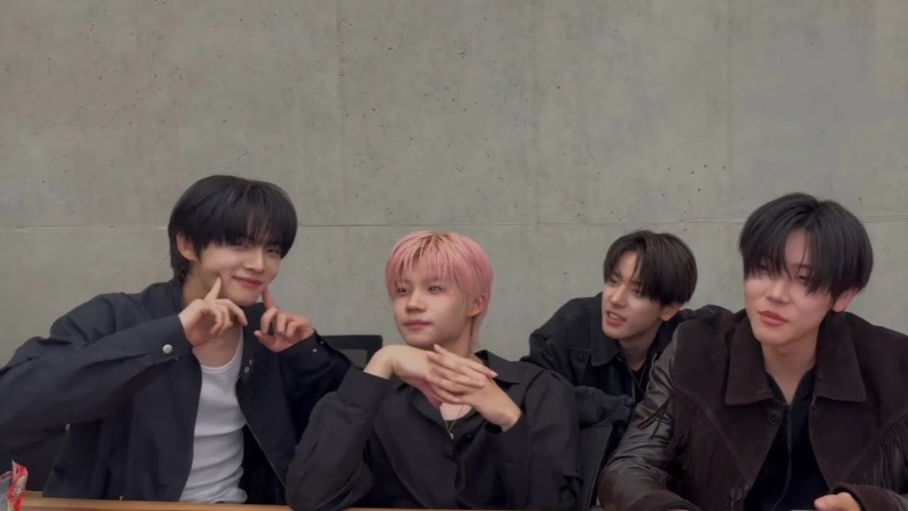 250329 클유아 위버스 라이브(🦊가 칭구 데려옴)