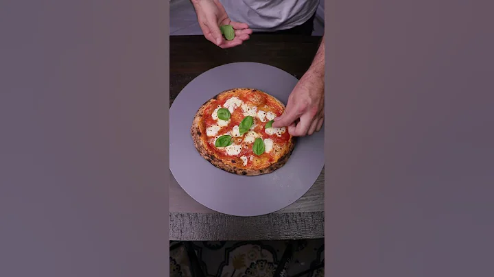 Neapolitan Pizza is MID! #shorts #pizza #leafs