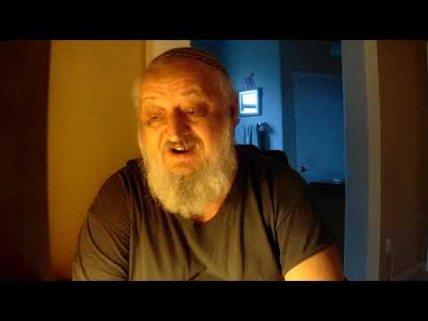 Видео: Что делают 13 января Щедруют или Колядуют?