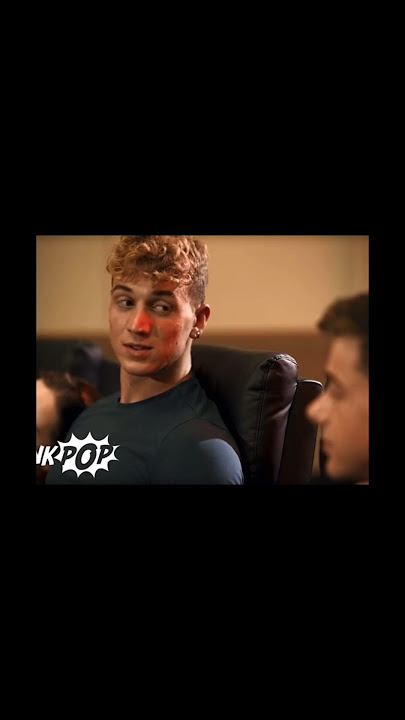 He really likes popcorn from what I see🤭#joeymills#felixfox #bl