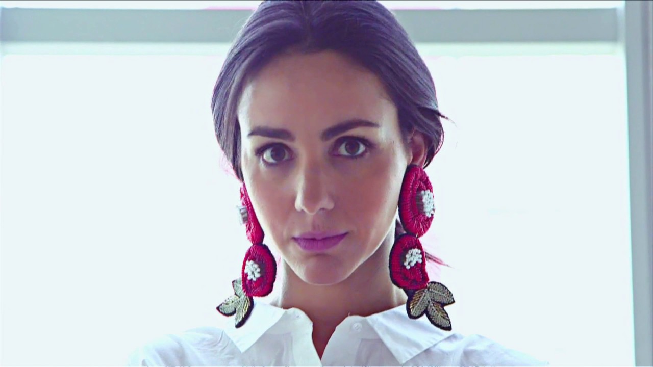 Looks con aretes extra grandes!/ Dress Code - YouTube