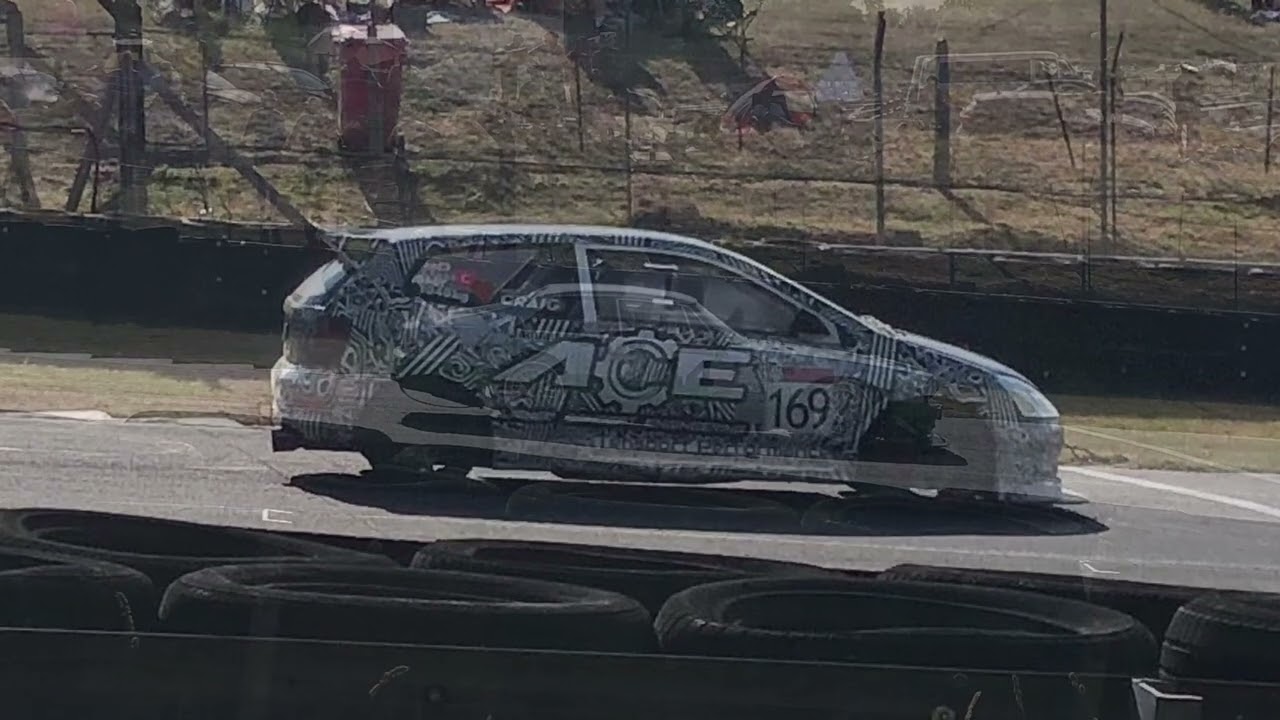 Boss and thunder at brands hatch please like and subscribe 