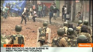 Fire Destroys Muslim Shrine, Nepal Protests screenshot 4