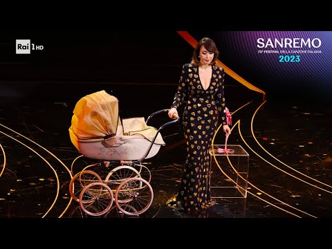 Sanremo 2023 - Il monologo di Chiara Francini sulla maternità mancata