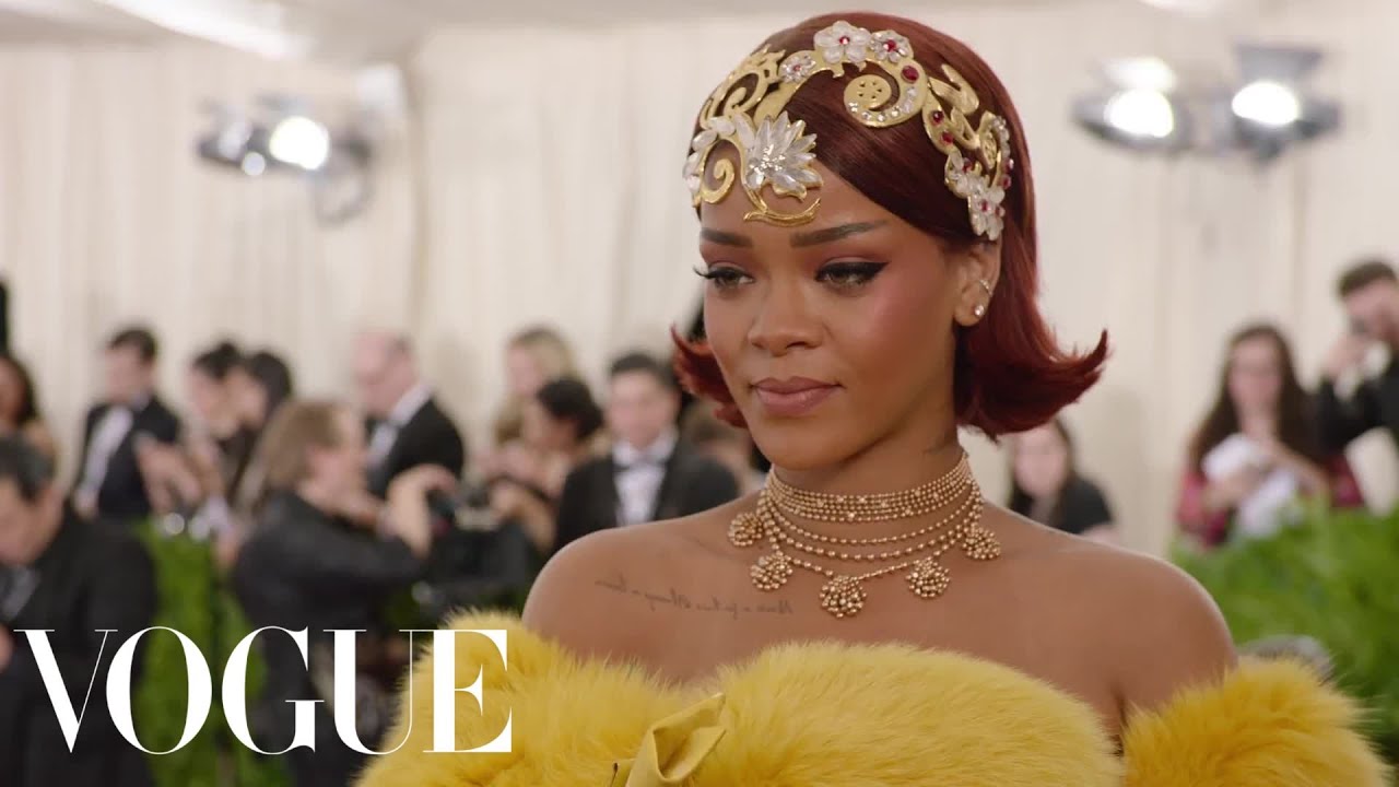 Rihanna honors André Leon Talley with Super Bowl 2023 halftime look