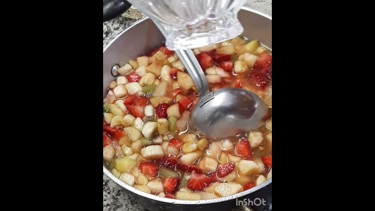 Voila une salade de fruits à loccasion d'un anniversaire#recette#facile#delicieuse 😋😋😋😋