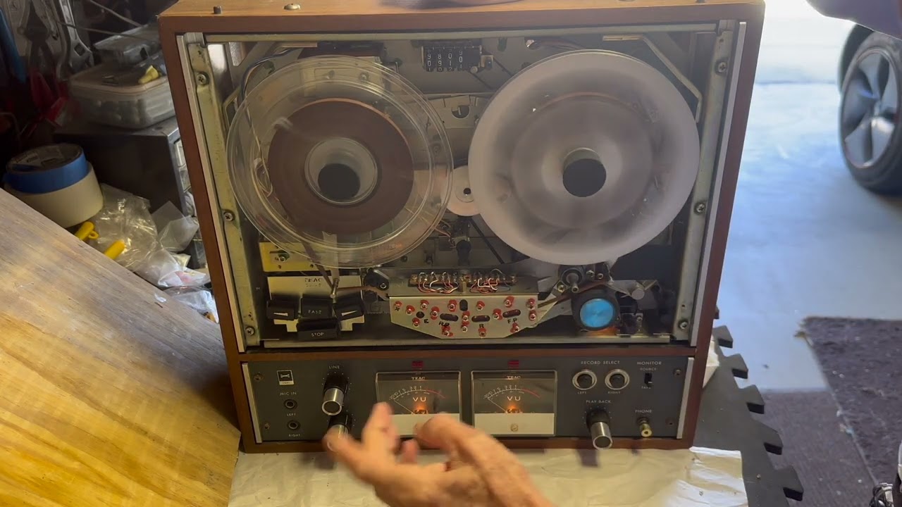 Teac A 4010S Tape torque adj take 4 - YouTube
