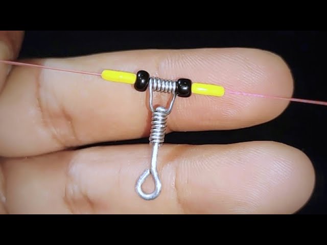 Angler's Intelligence Hack uses old Bottle Caps for the Hook-Eze Quick Knot  Tying Tool