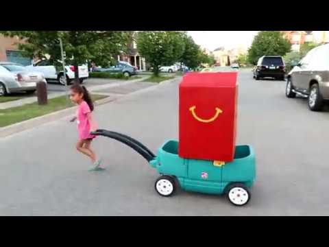 Heidi is playing with food box - HZHtube kids fun