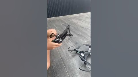 Playing Syma Z3 drone in the rain