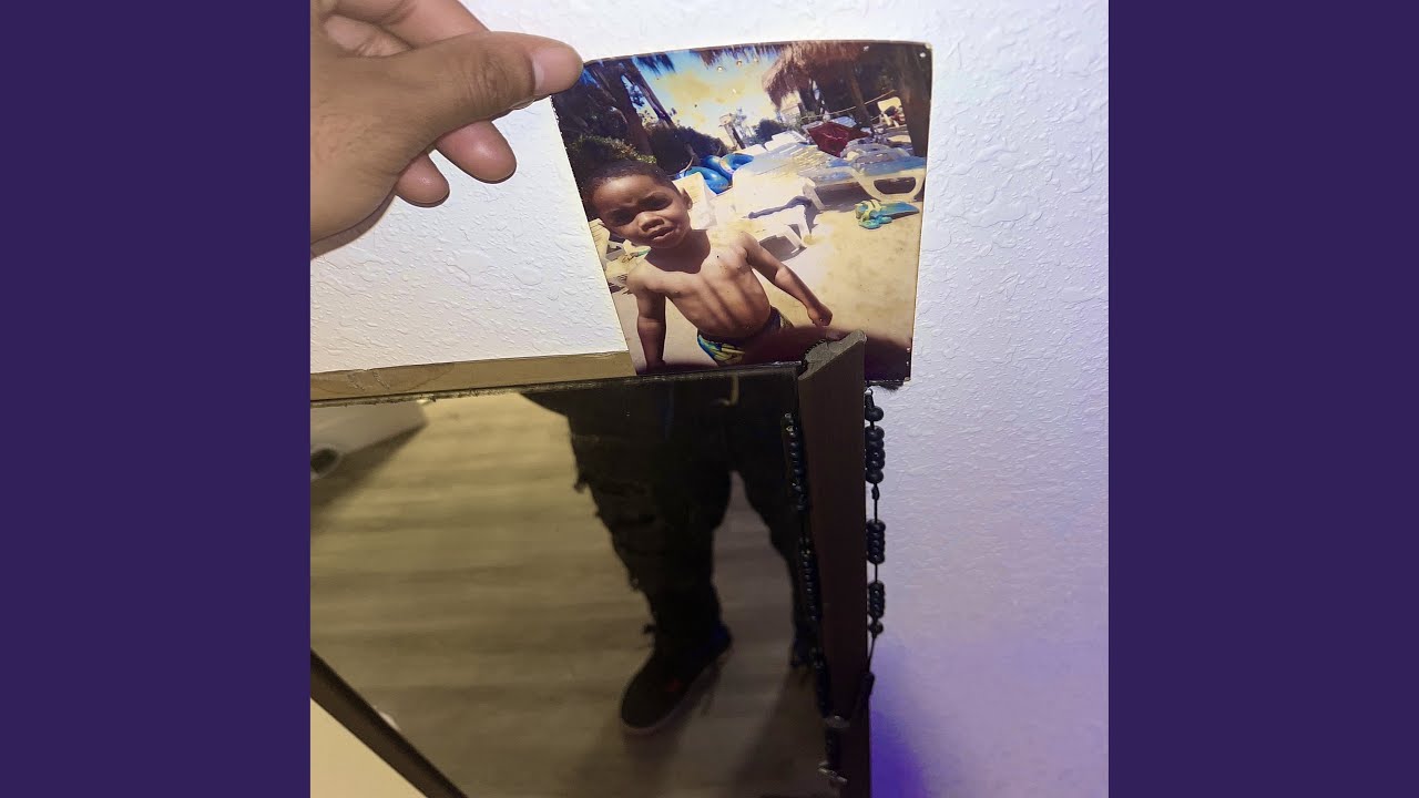 Guarda Weird Shit su YouTube Guarda Weird Shit su YouTube