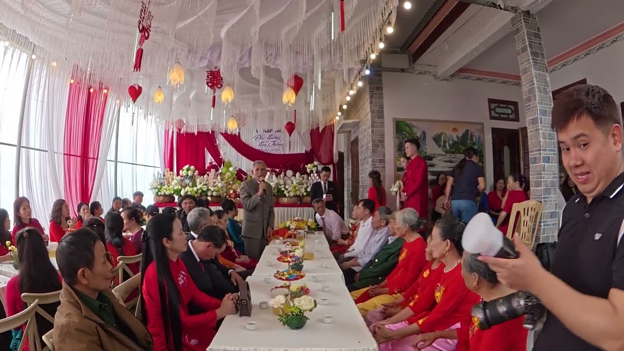 ĐÁM CƯỚI THẮNG HƯỜNG.