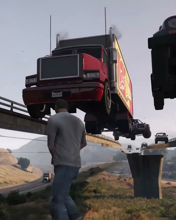 GTA5 Тревор пролазит через текстуру - YouTube